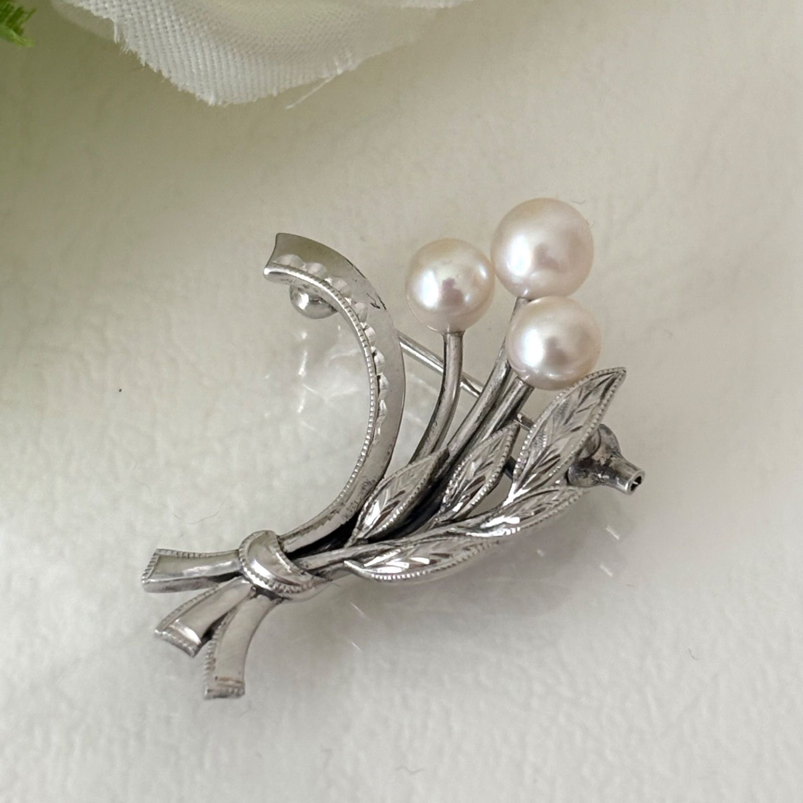 395【ミキモト】シルバー パール ブローチ ハート 箱付き MIKIMOTO