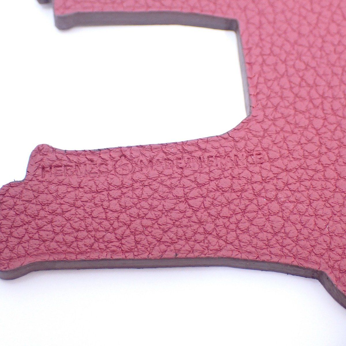 レッド系×ブラウン系