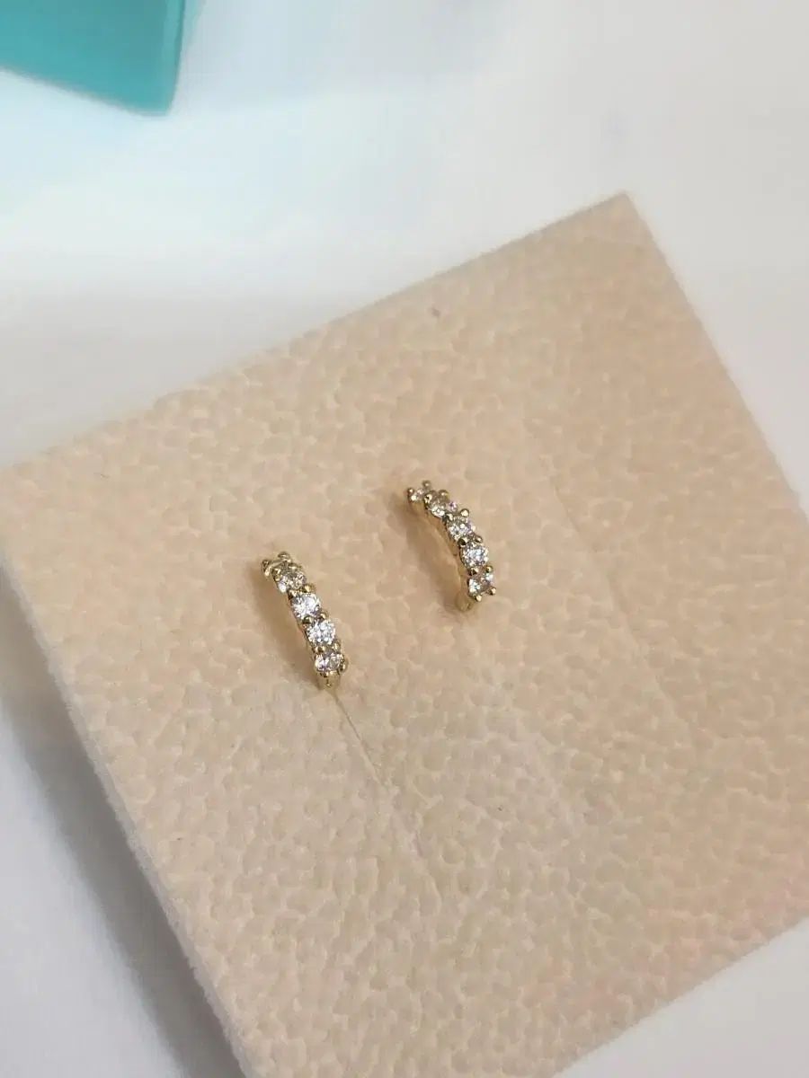 14 k 外典の 8 mm イヤリング 韓服