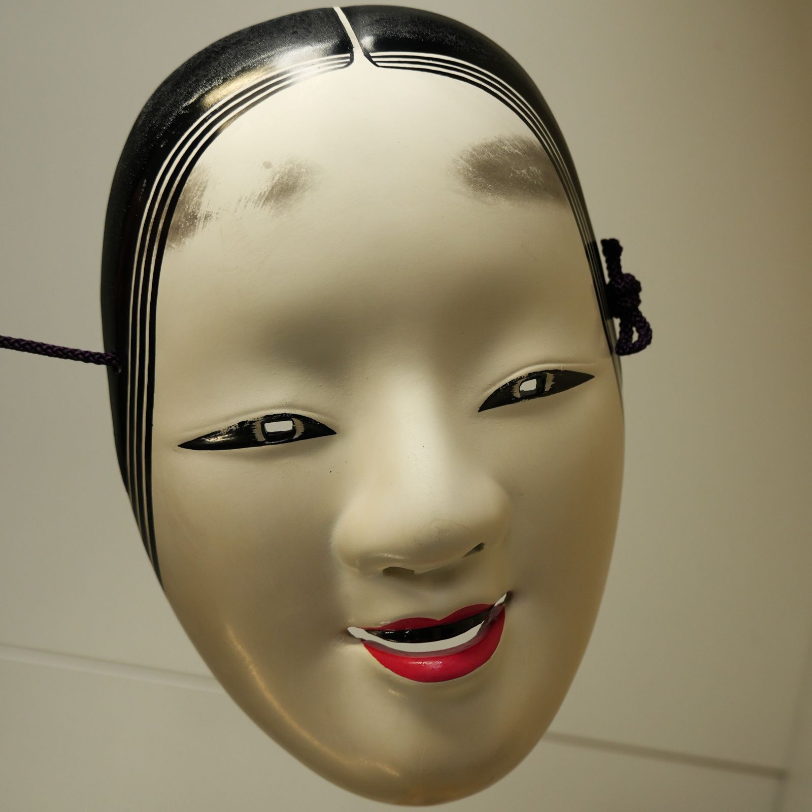 昭和レトロ アンティーク 能面 小面 お面 飾り面 陶器製 古美術 美術 工芸 IM] 能面 陶器製 小面 若女 平安錦染 伝統工芸 美術工芸品 乙女 童女