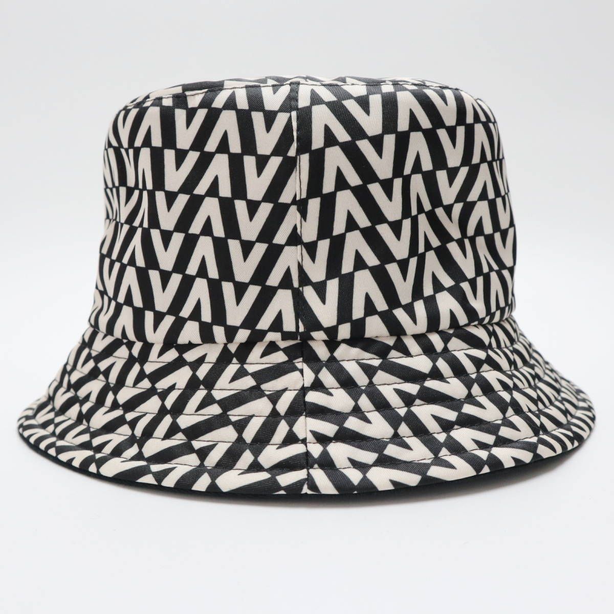 ホワイト ブラック