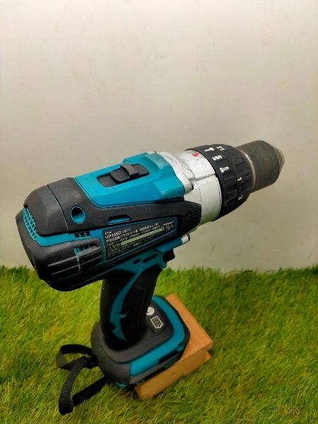 マキタ 充電式震動ドライバドリル 18V 本体のみ バッテリー 充電器別売 HP458DZ 本体のみ 動作 済み