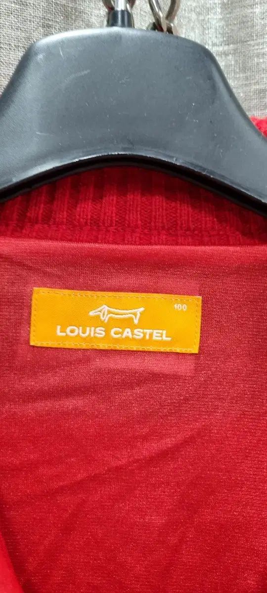 防風ジップアップ