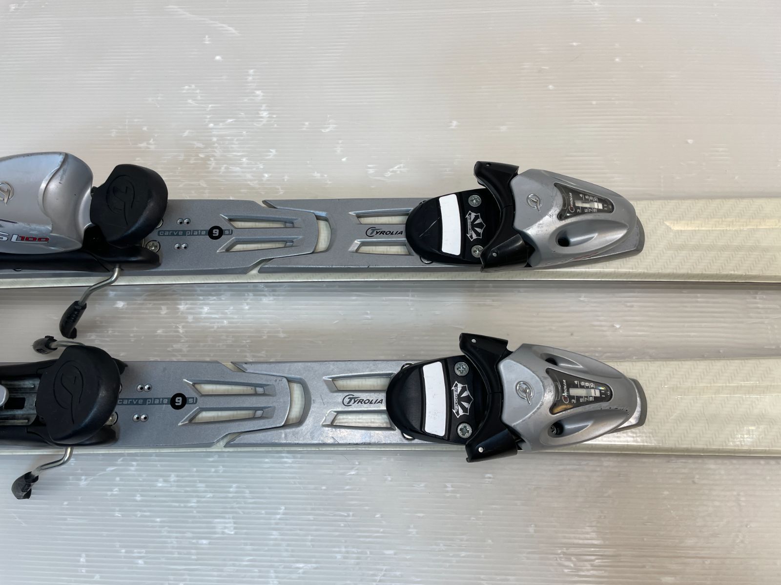 ◇ カービングスキー HEAD Cyber X40 158 cm + TYROLIA SL100 ヘッド