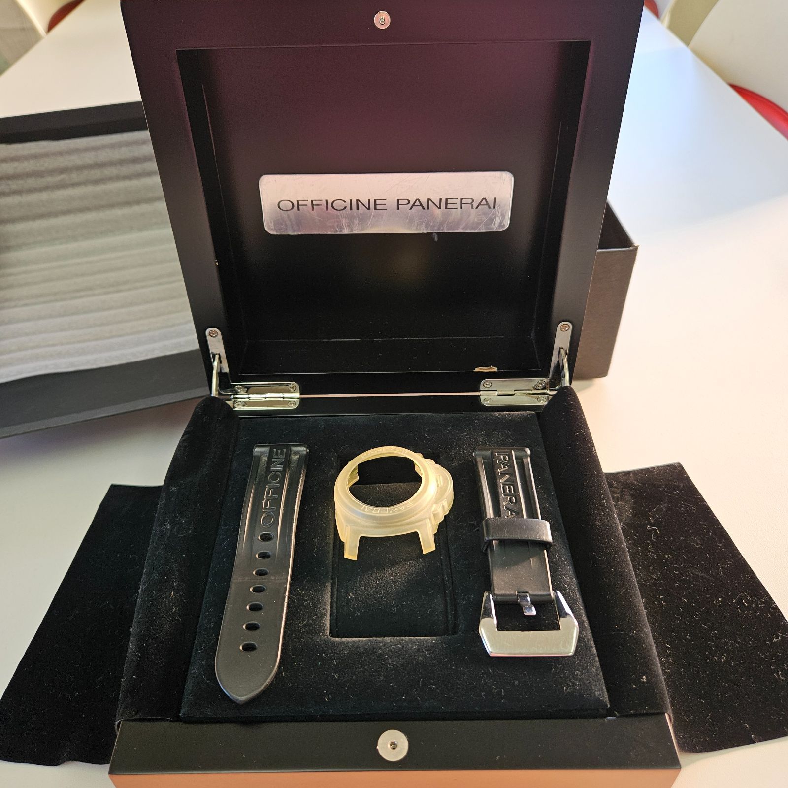 純正品】PANERAI パネライ 木製BOX 保証書 説明書 ゴムベルト 箱のみ 