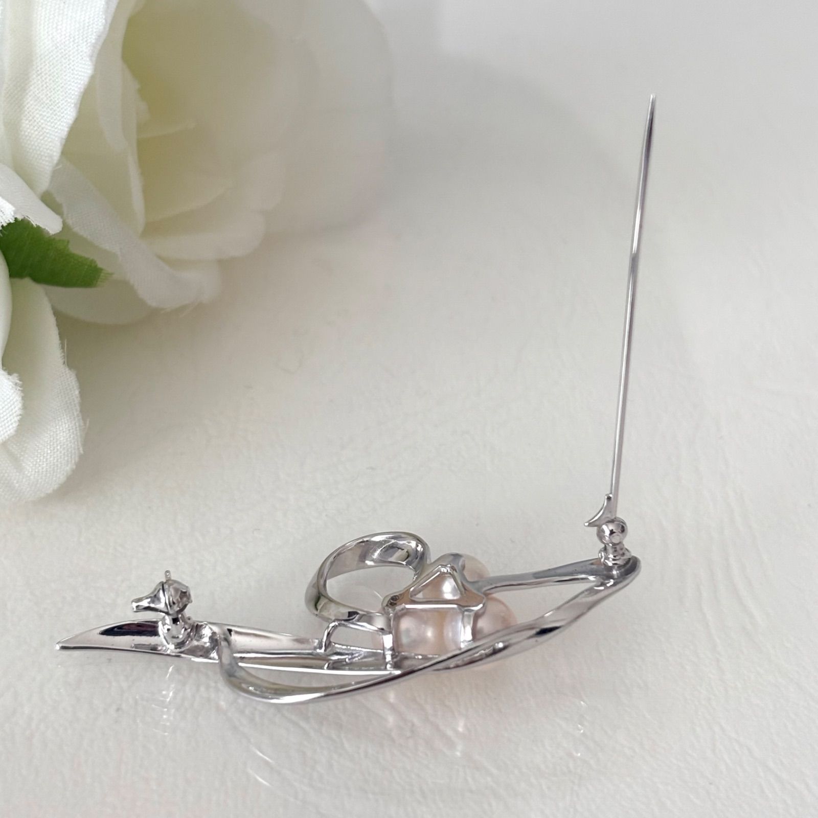 053【ミキモト】シルバー パール ブローチ - メルカリ