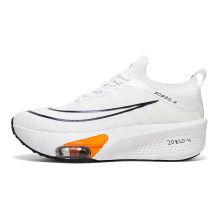 減震ランニングシューズ