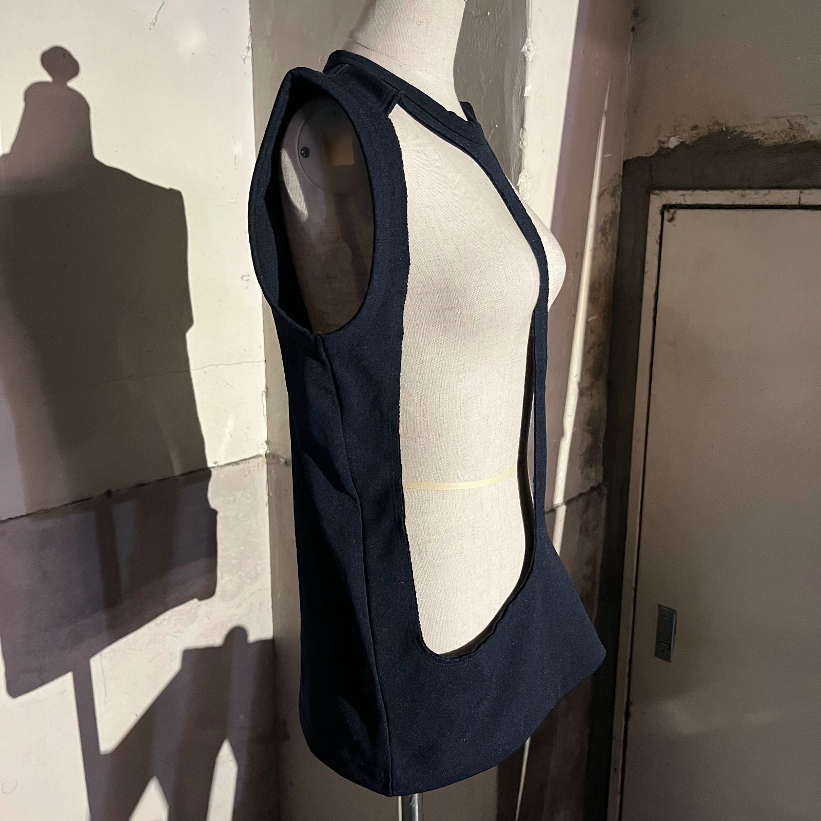 COMME des GARCONS 17ss 穴あきノースリーブ エステル コムデギャルソン 2017ss AD2016