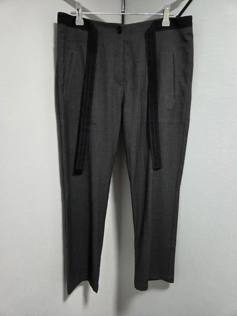 マリナヨッティング ベルト付き クロップドパンツ