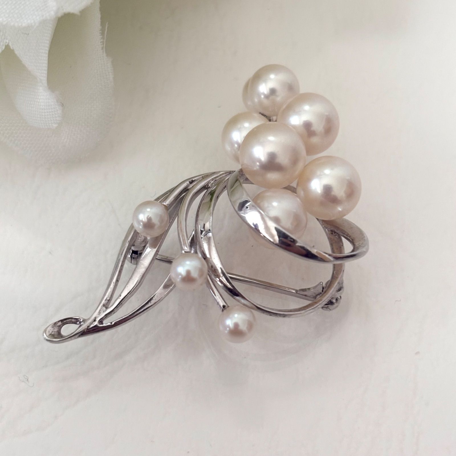 408【ミキモト】シルバー パール ブローチ - メルカリ
