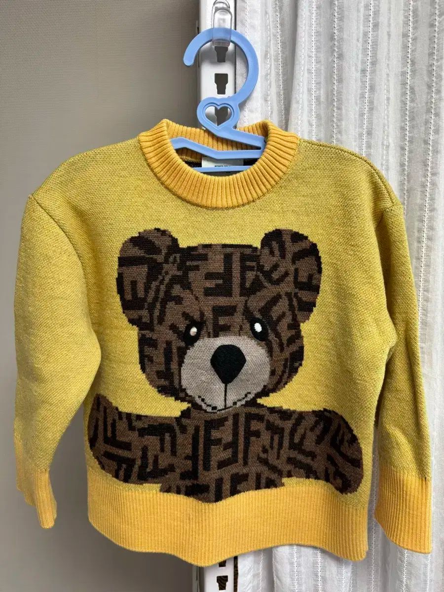 フェンディ キッズ FFロゴ クマ ドール ニット