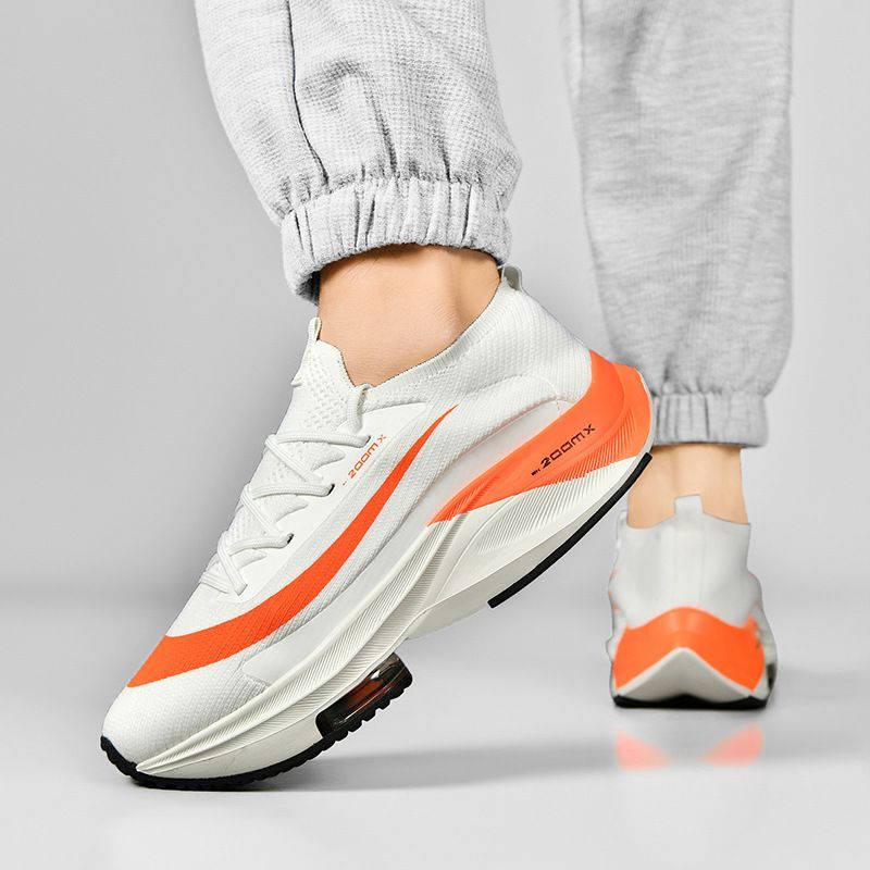 フロントクッションランニングシューズ 男女カップルモデル フライングメッシュ 軽量緩震トラベルシューズ