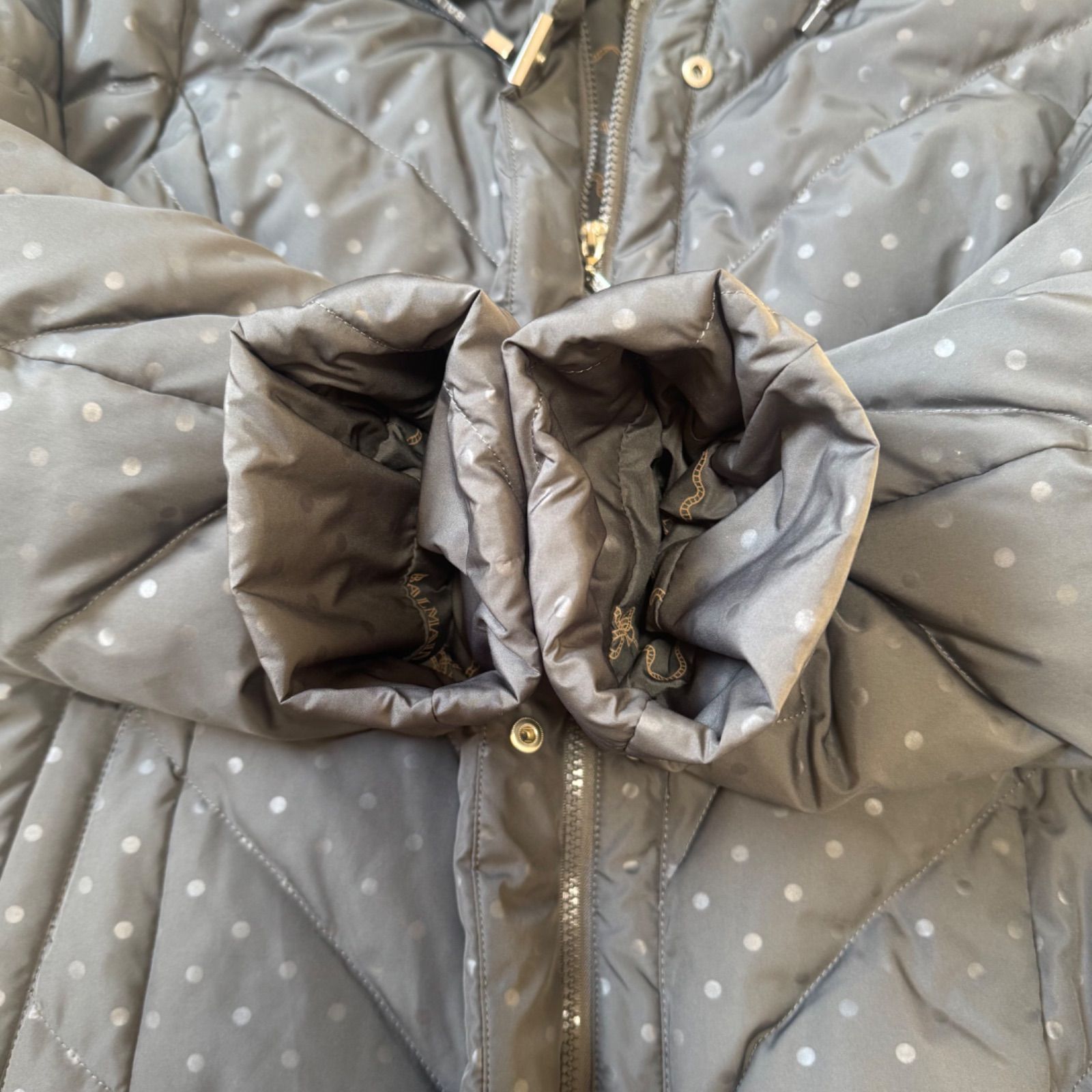 BALMAIN バルマン ダウンコート ブルーフォックスファー L グレー BALMAIN バルマン ダウンコート ダウン フェザー ファー フード付き