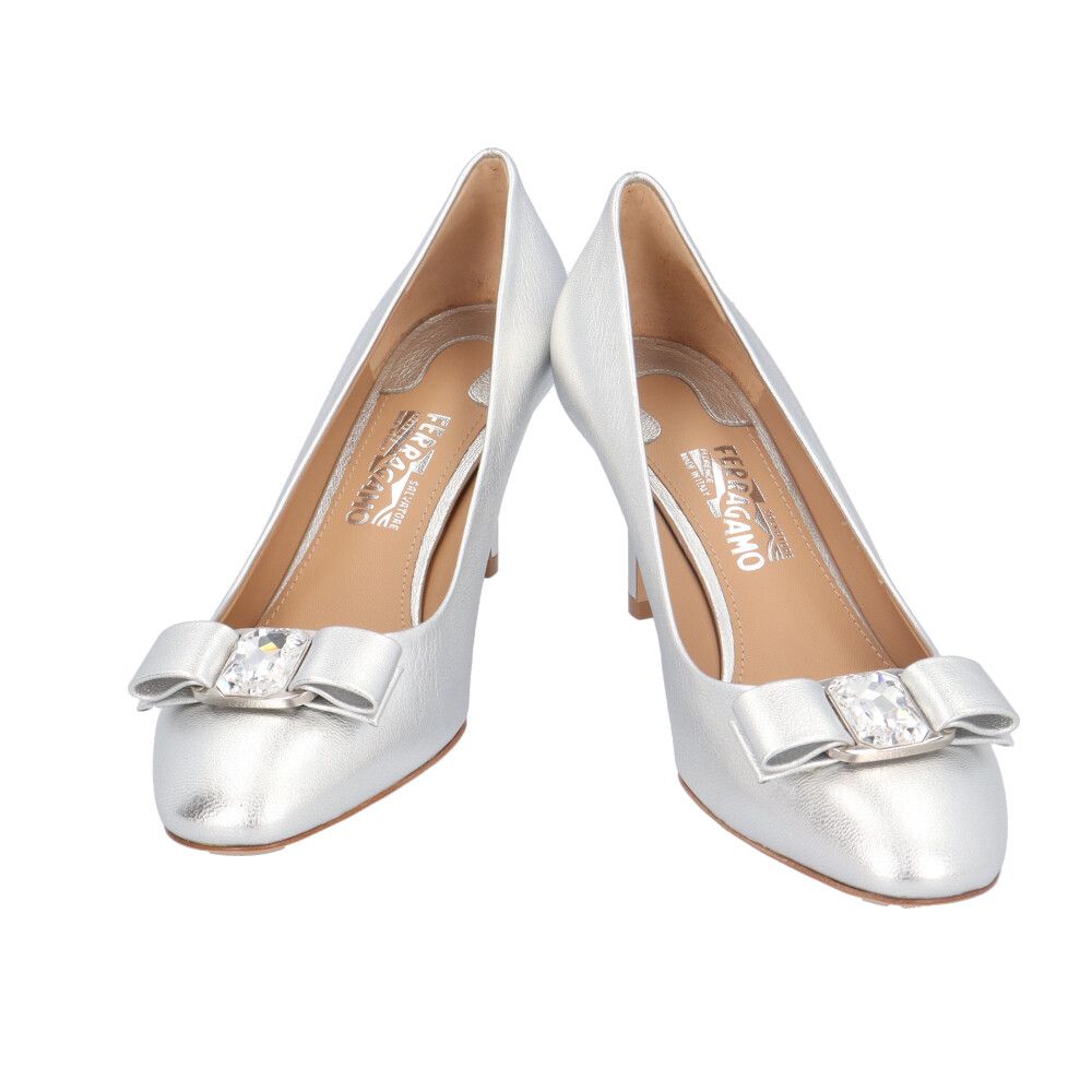 サルヴァトーレフェラガモ パンプス レザー レディース Salvatore Ferragamo