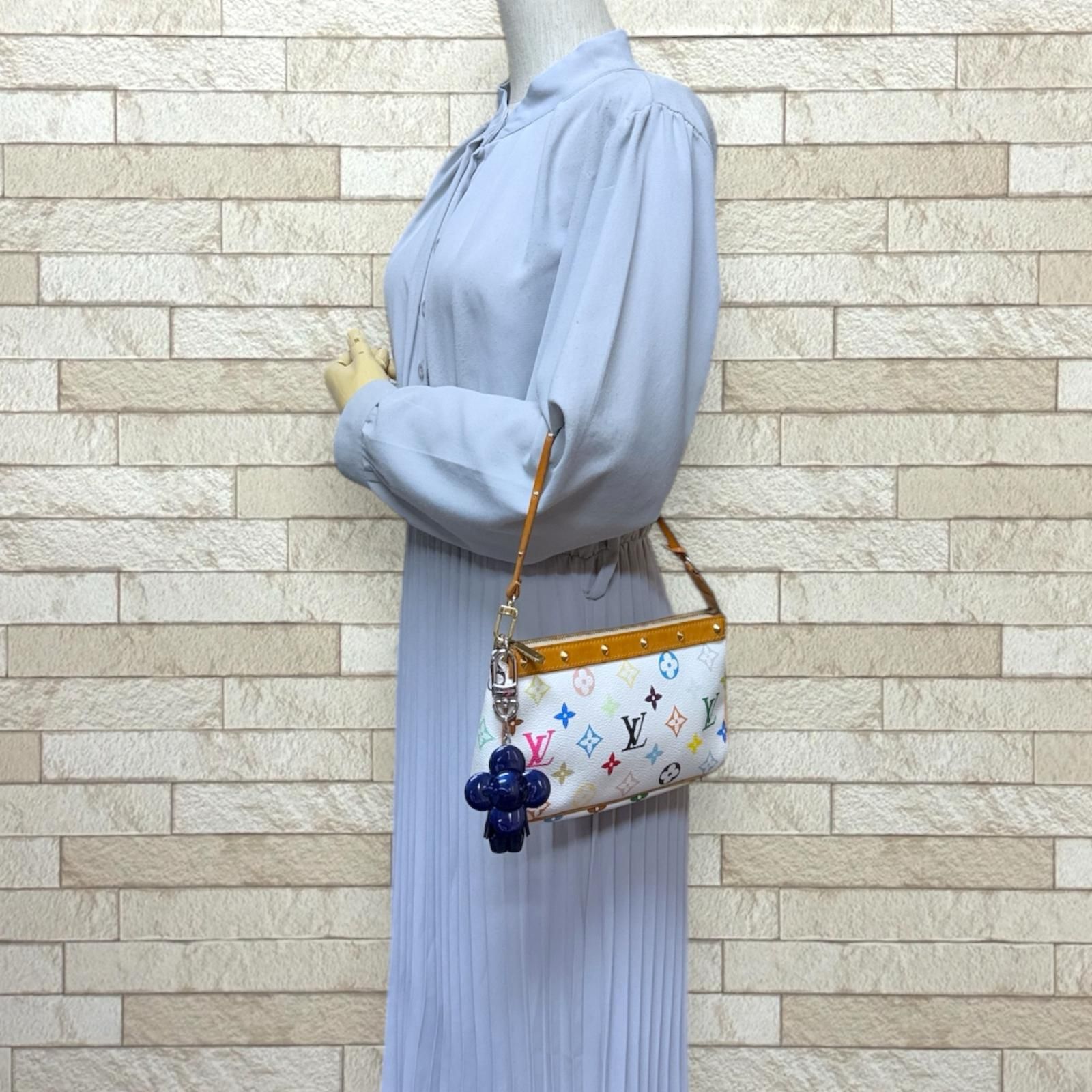 ルイヴィトン ビジューサック ヴィヴィエンヌメタル チャーム メタル MO 0483 レディース LOUIS VUITTON ルイ ヴィトン