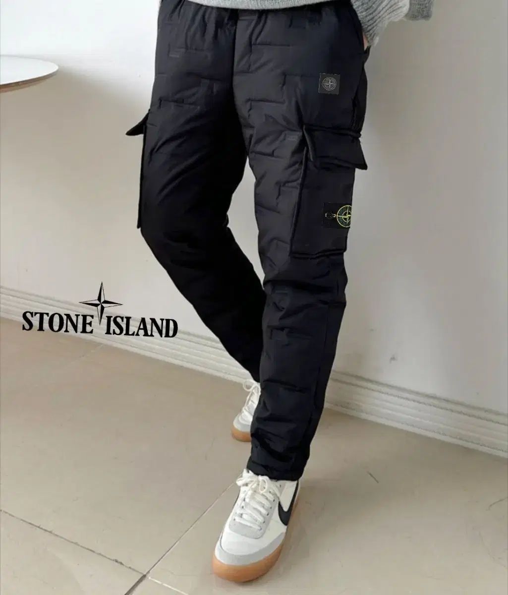 ダウン カーゴ ISTJ VENDING MACHINE Ver. ストレート パンツ