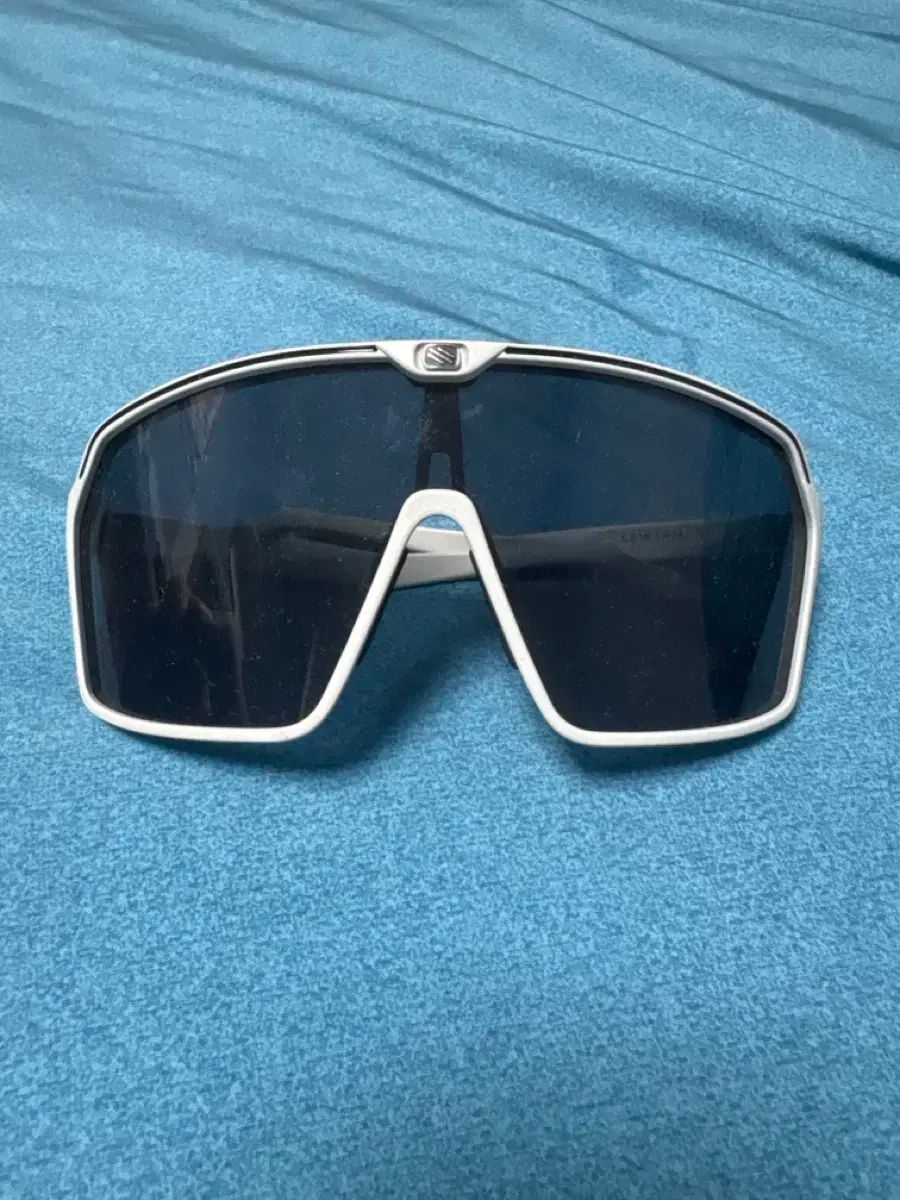 VALENTINO RUDY ルー スピン シールド 白 サングラス