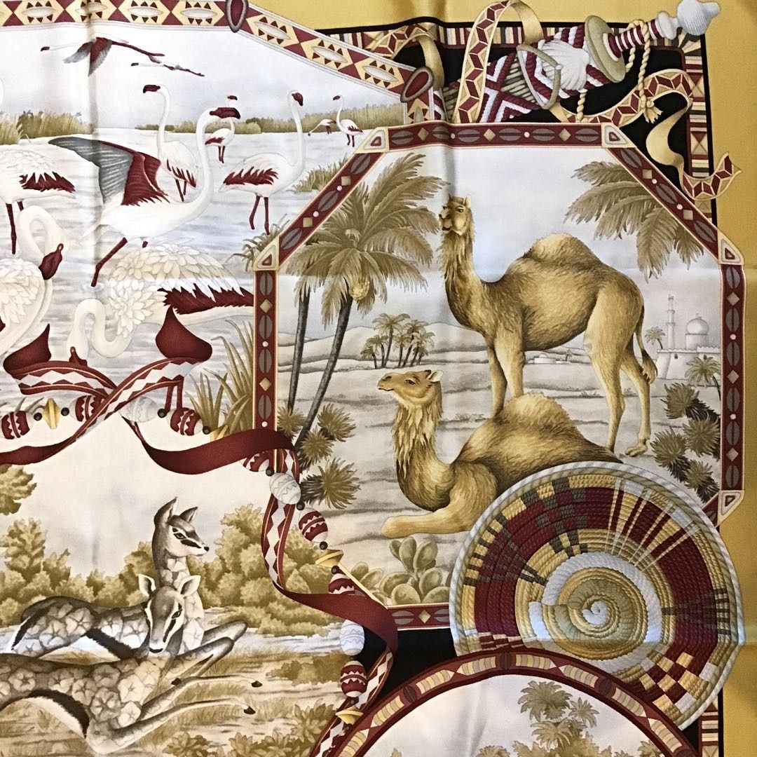 サルヴァトーレフェラガモ Salvatore Ferragamo シルクスカーフ とら