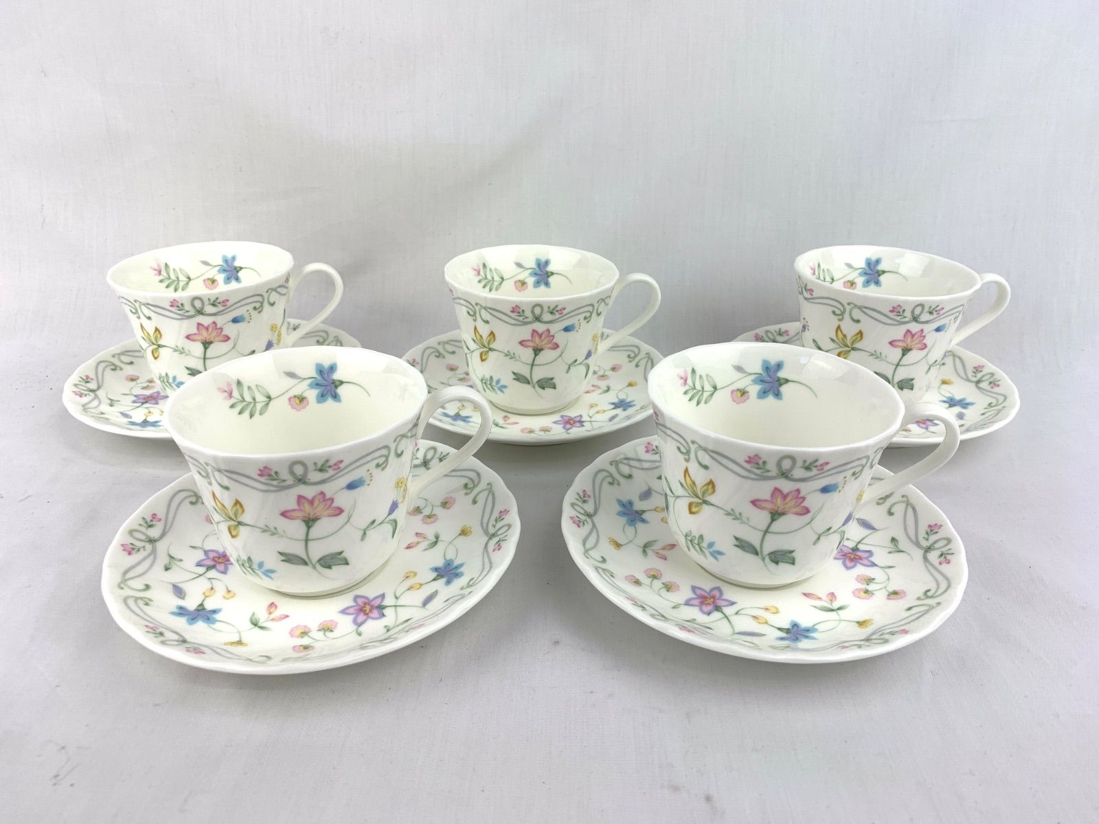 1616.NARUMI ナルミ ボーンチャイナ 花柄 ティーカップ カップ