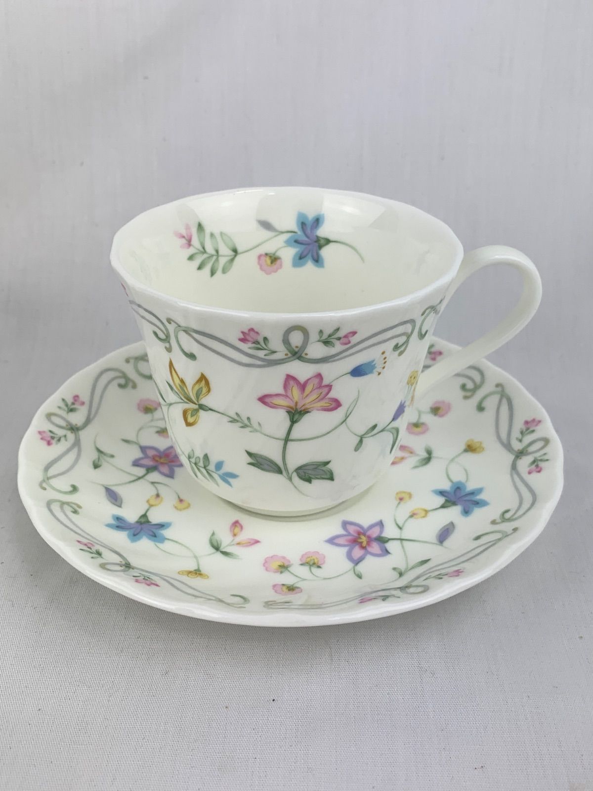 1616.NARUMI ナルミ ボーンチャイナ 花柄 ティーカップ カップ