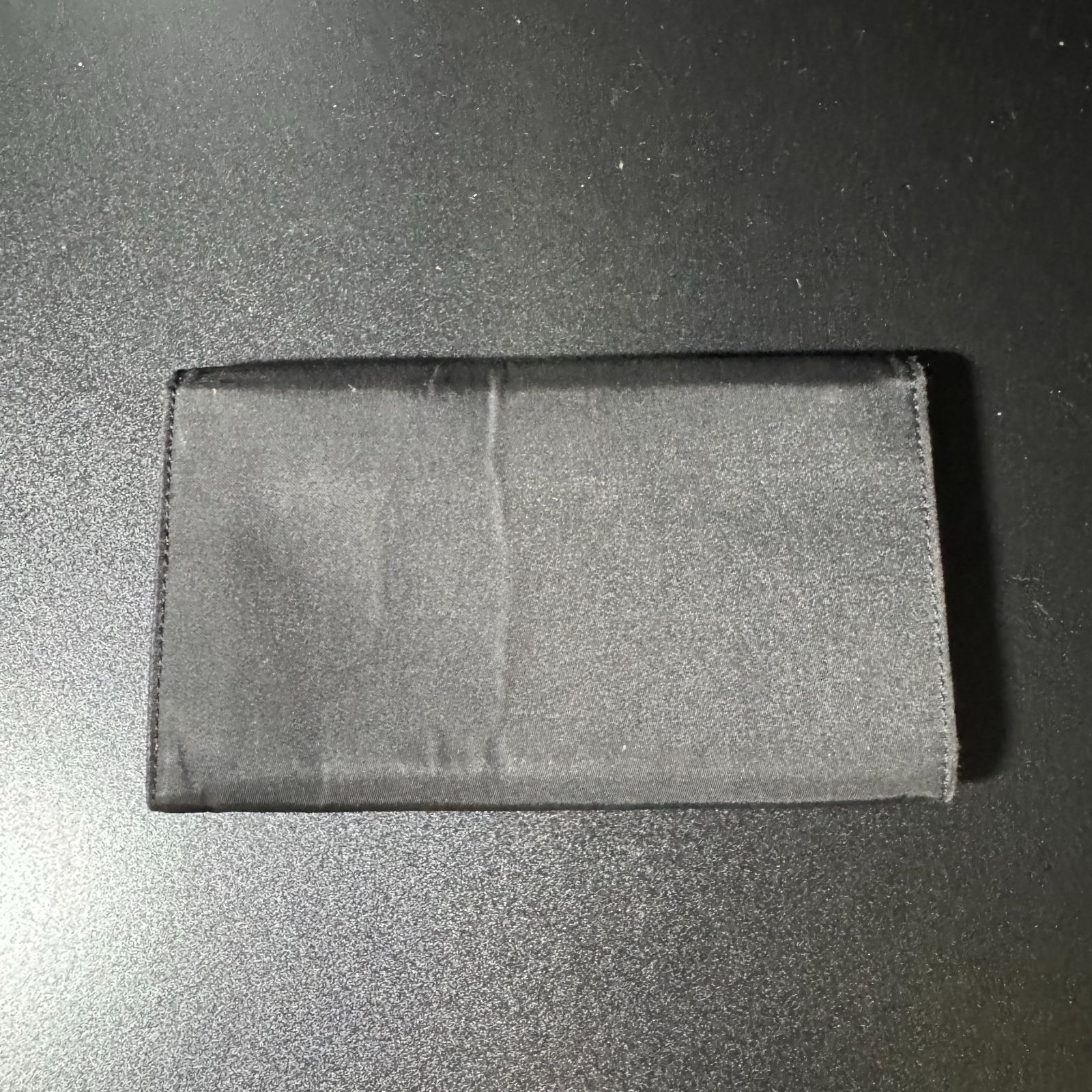 プラダ ナイロン 財布