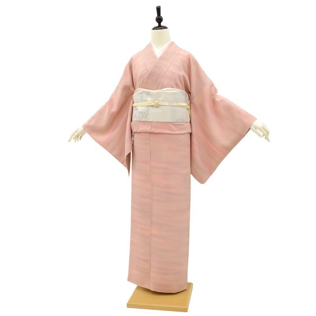 薄いピンクベージュ 小紋 雪輪紋様の中に菖蒲 袷 薄いピンクベージュ 小紋 雪輪紋様の中に菖蒲 袷 楽天市場】＼ 20％off