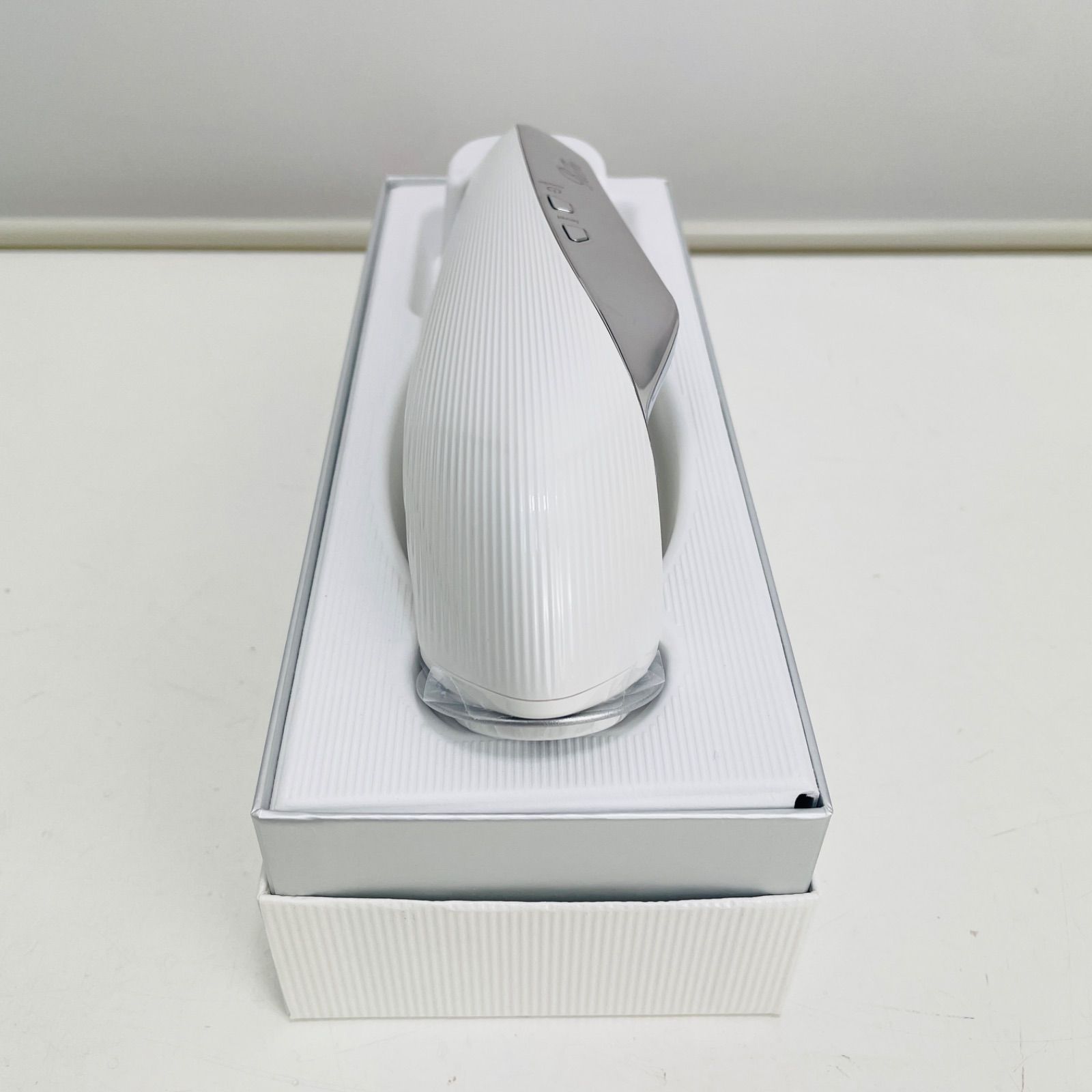 ReFa BEAUTECH RAISE 美顔器 ホワイト リファビューテック レイズ - ReFa BEAUTECH RAISE | 商品情報 | ReFa