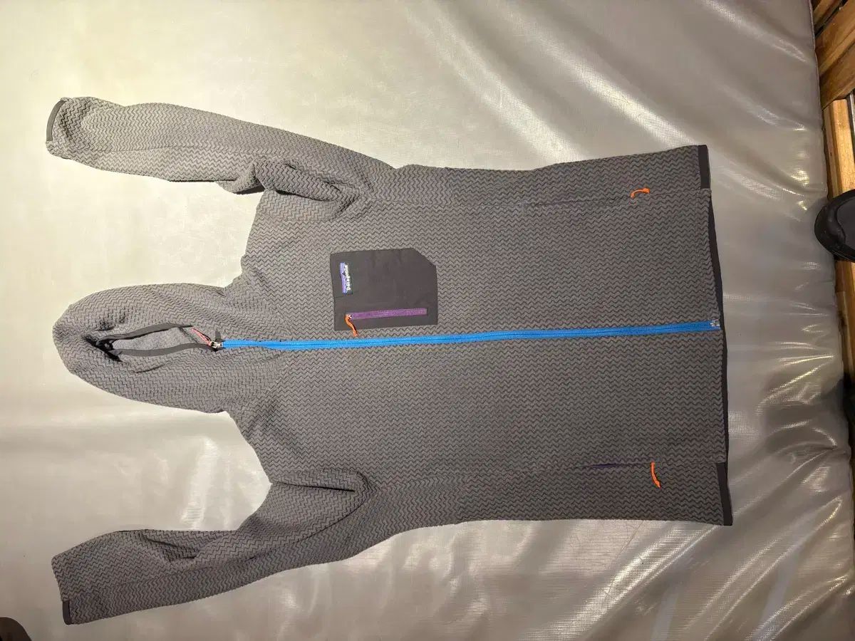 パタゴニア R1 エアWHOフーディー M