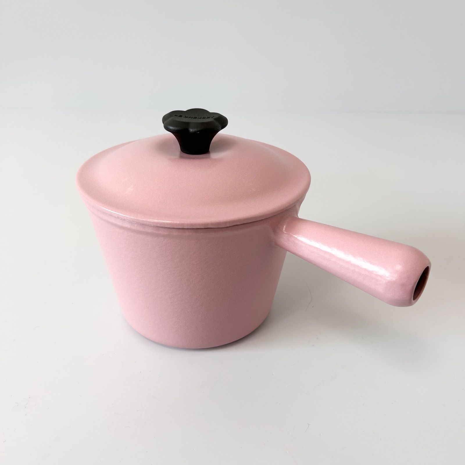 品 Le Creuset ル クルーゼ フラワー ウィンザーポット シュガーピンク ソースパン 片手鍋 鋳物 花形つまみ