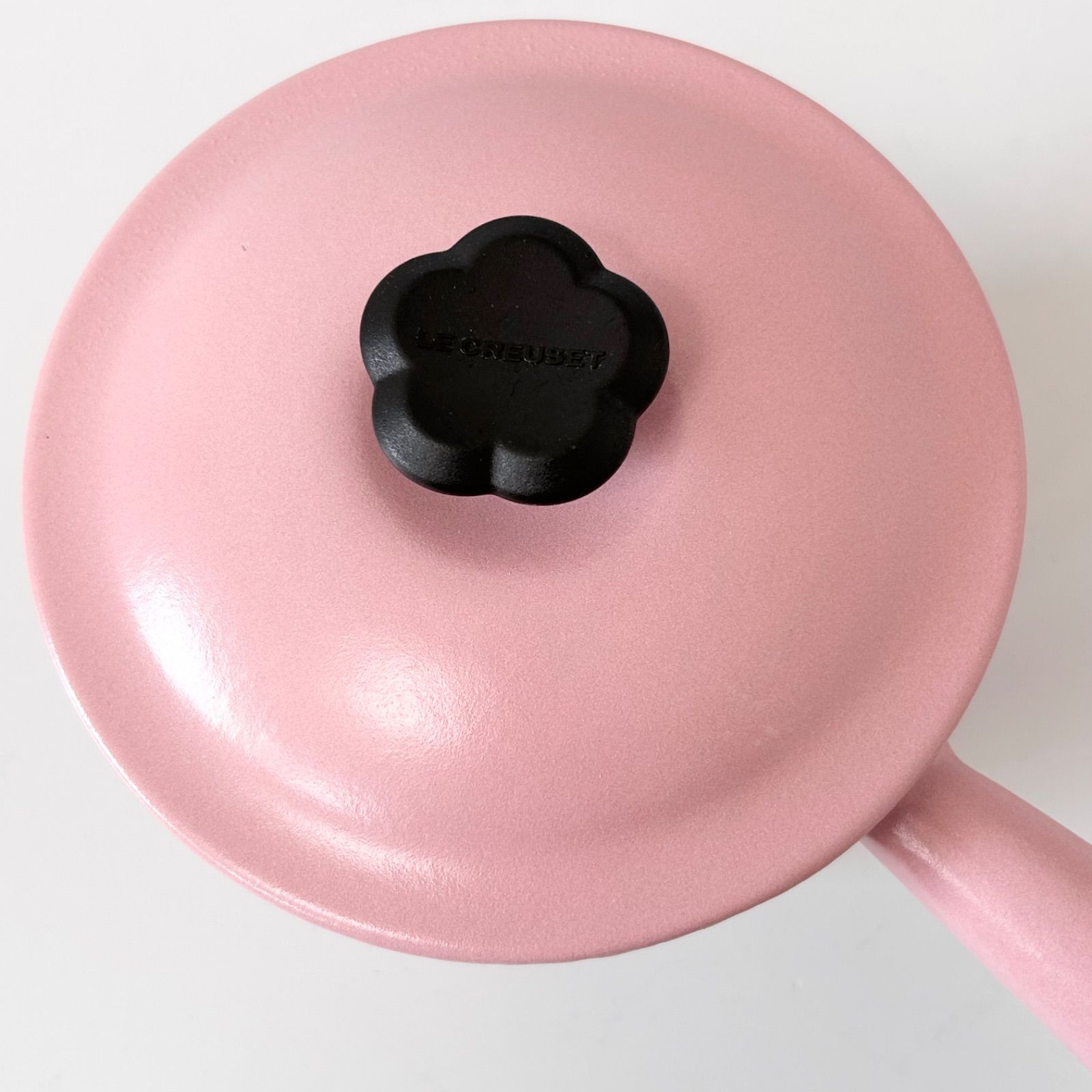 品 Le Creuset ル クルーゼ フラワー ウィンザーポット シュガーピンク ソースパン 片手鍋 鋳物 花形つまみ