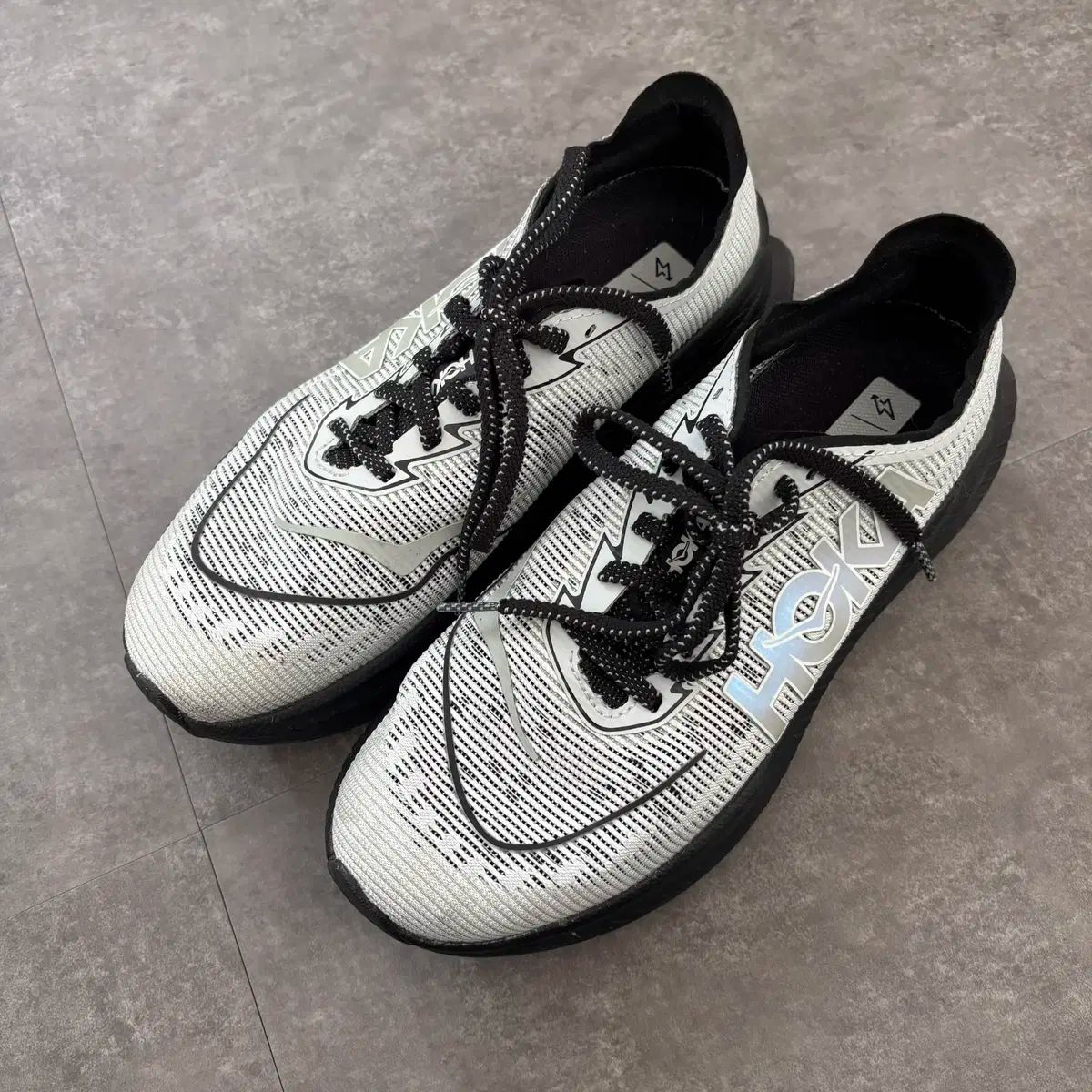 ホカ オネオネ マハ X2 U MACH X 2