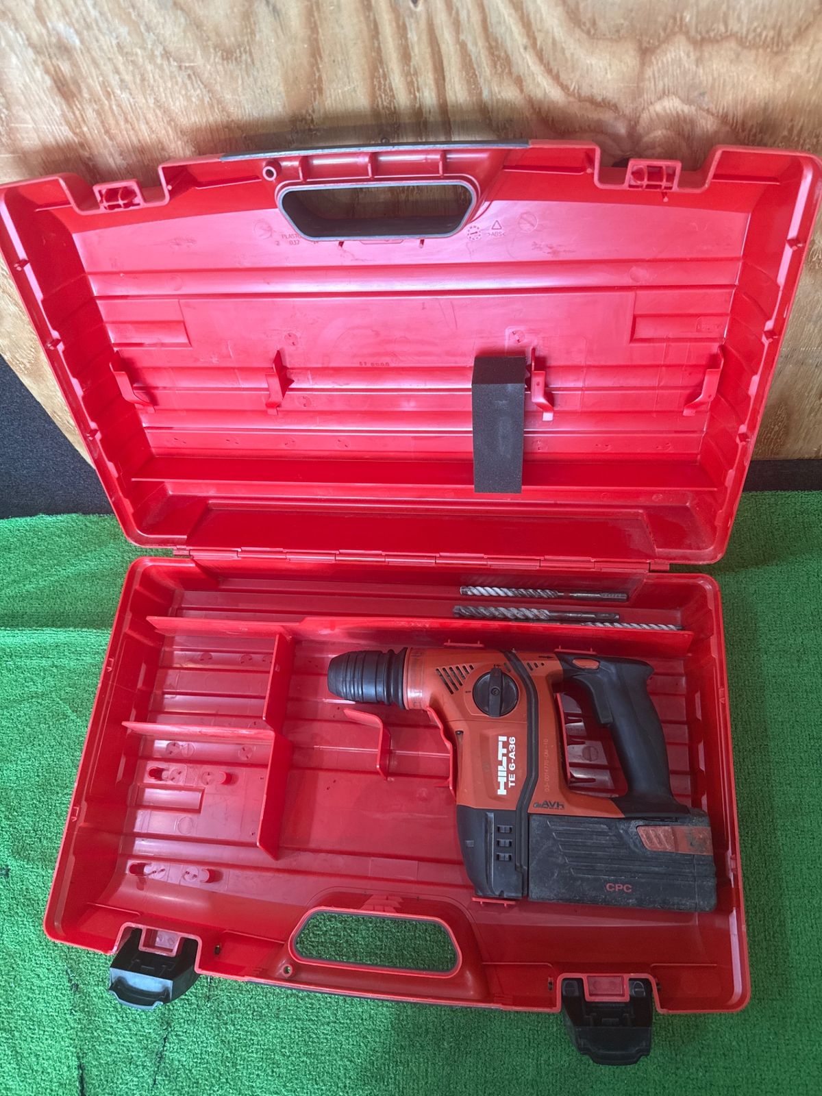 サー52 の為ジャンク HILTI TE6-A36-AVR 充電式ハンマードリル ケース有 現状品 返品交換不可 の為ジャンク