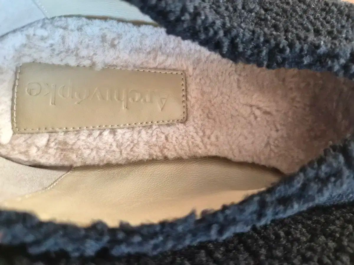  アーカイブエプク ブラック ボア フラットシューズ フラットシューズ バレエシューズ パンプス