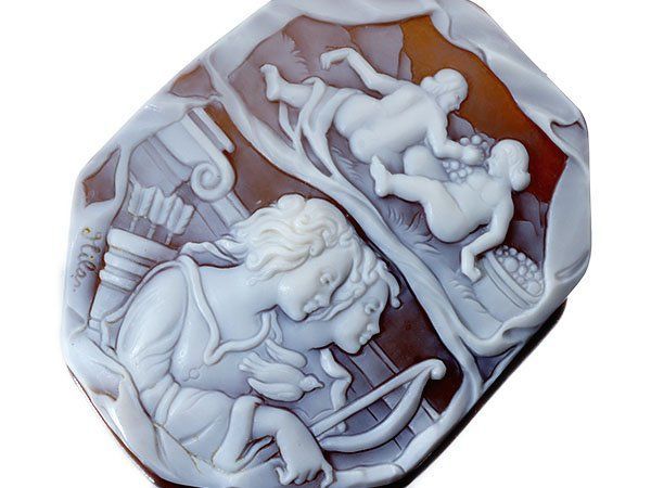 ジュエリー 作家品 サイン刻印有 上品 絶品彫刻 シェルカメオルース 75.6ｍｍ×61.1ｍｍ a2818il