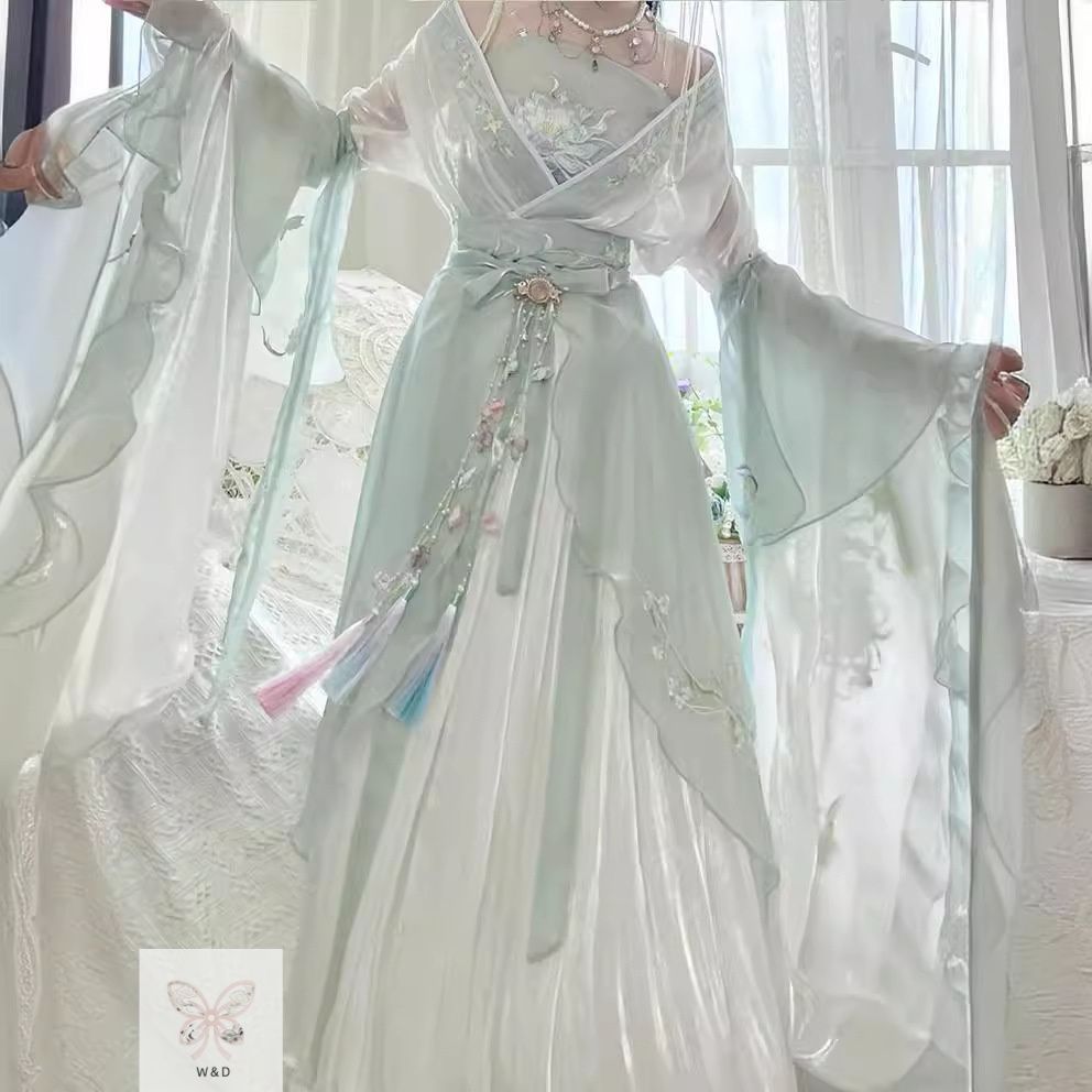 魏晋風 漢服 刺繍 大袖 腰襦 セット 古代 仙気 レトロ 女性用 フォーマル 袖に広がる千年の浪漫 刺繍が紡ぐ魏晋風漢服の優雅なセット