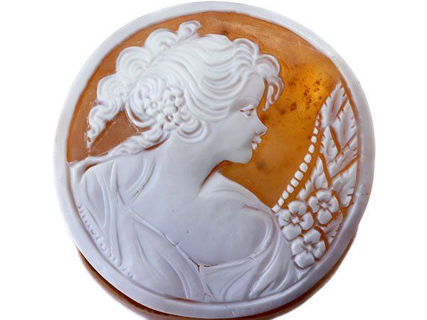ジュエリー 作家品 サイン刻印有 な横顔の貴婦人 シェルカメオルース 60.4mm×60.2mm a2820m