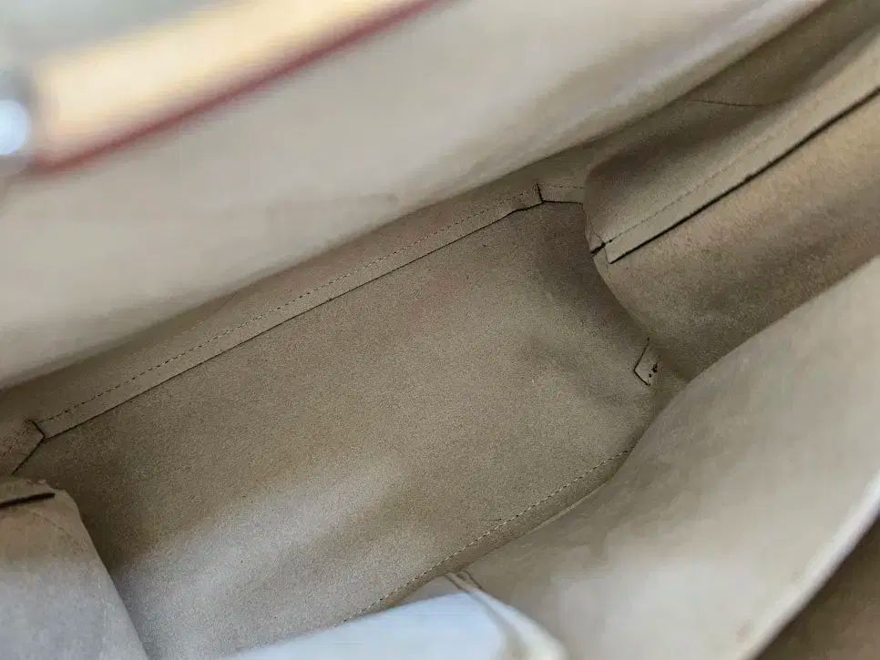 メッセンジャーバッグ