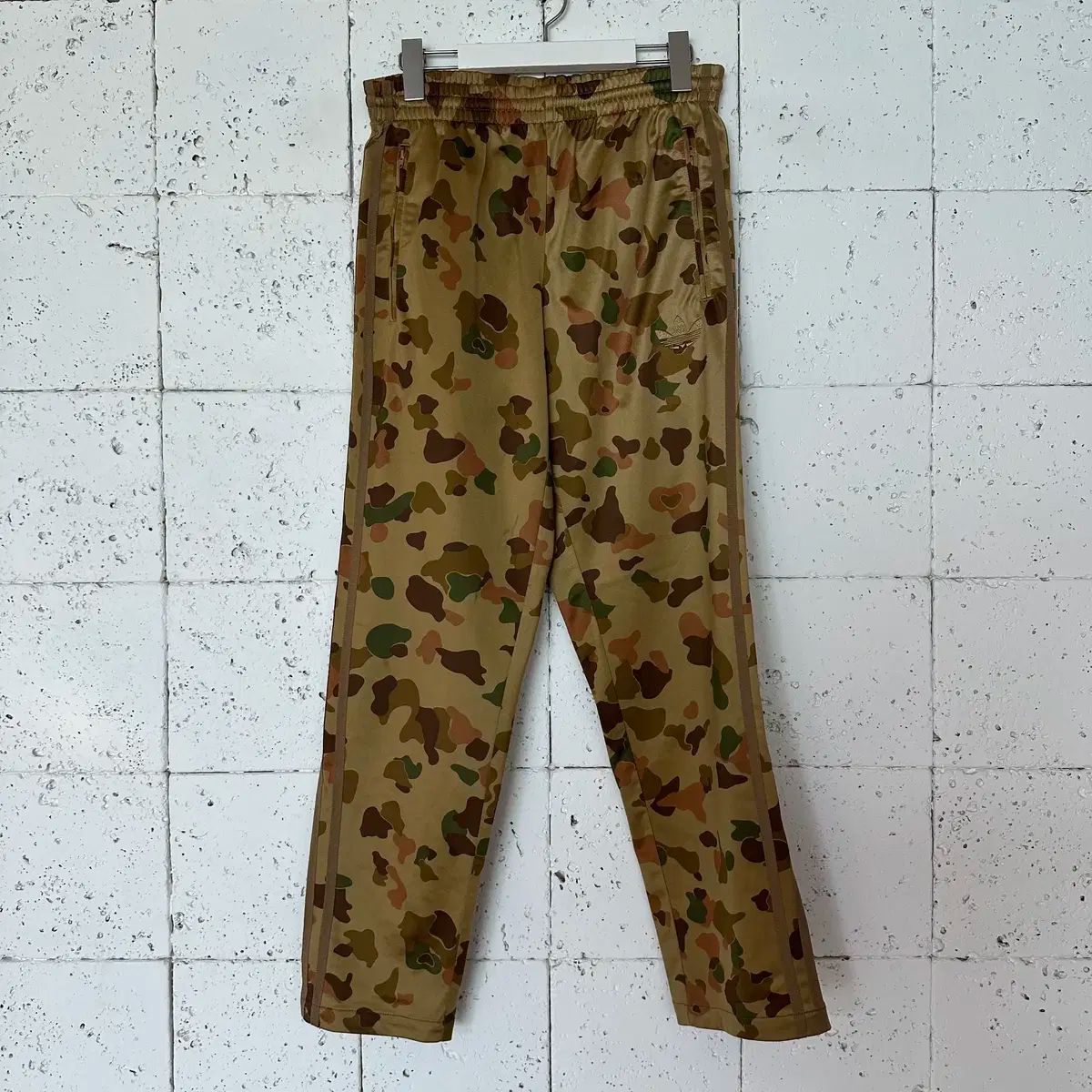 85 アディダス ファイヤーバード トラックパンツ カモフラージュ