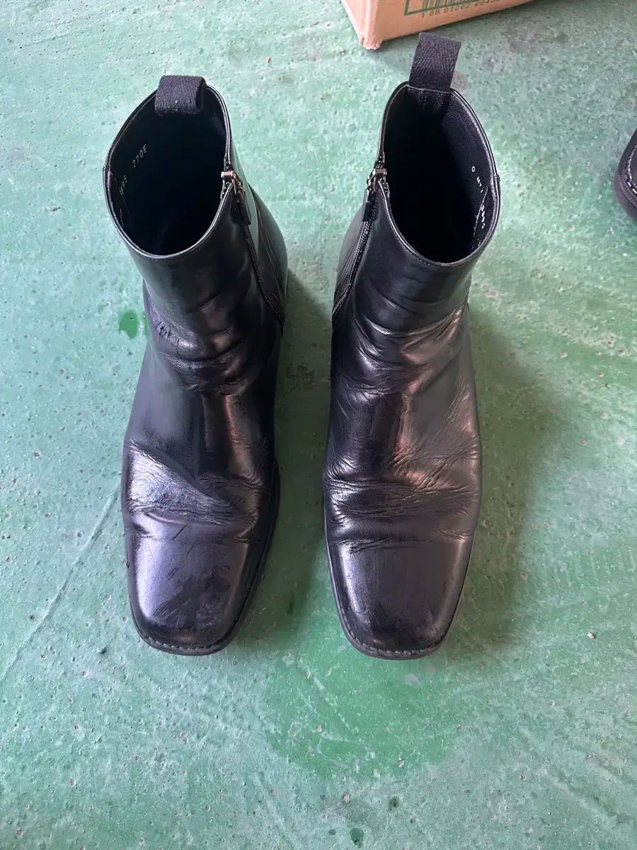 チェルシーブーツ