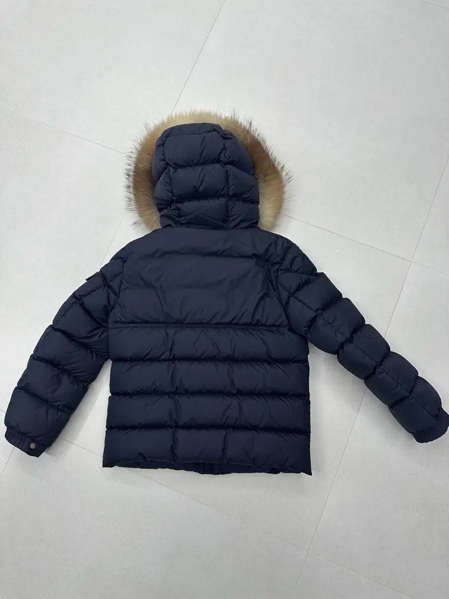 MONCLER モンクレール ニューバイRUN 8歳