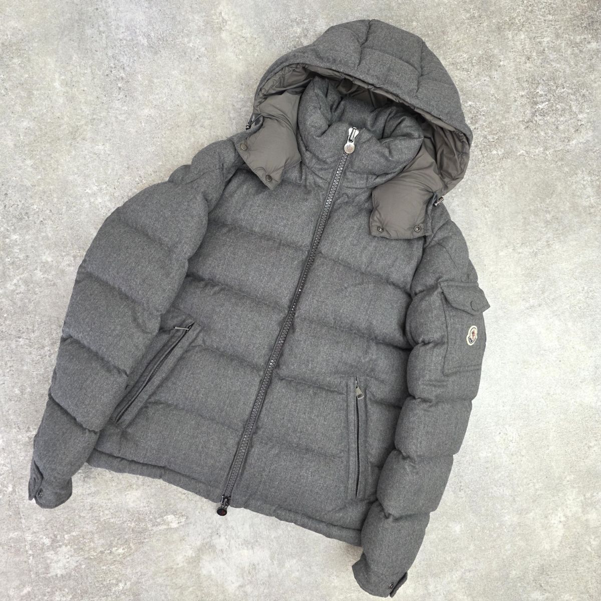 MONCLER モンクレール MONTGENEVRE モンジュネーブル ウール素材 