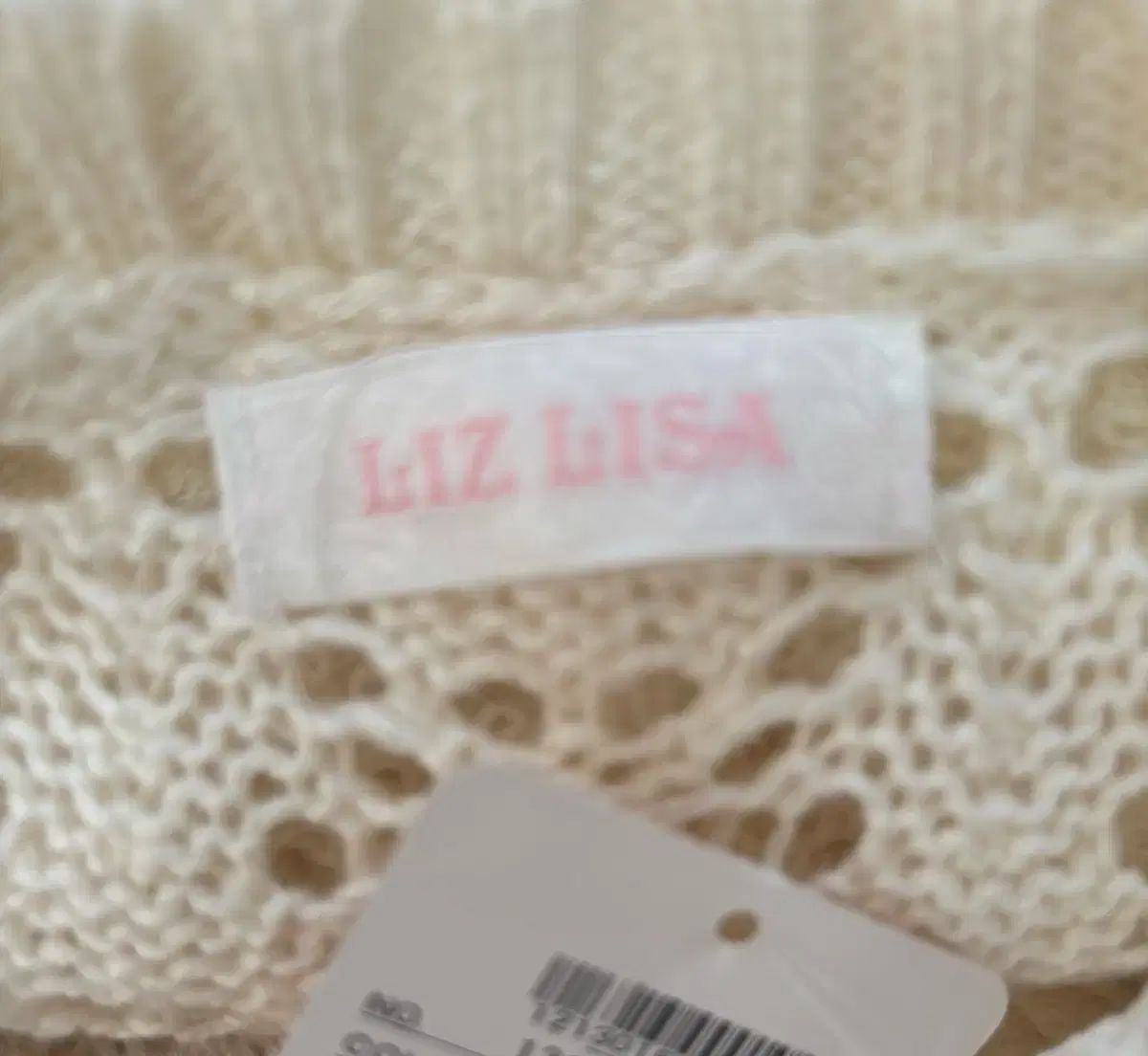 リズリサ アイボリー オフショルダー レース ニット