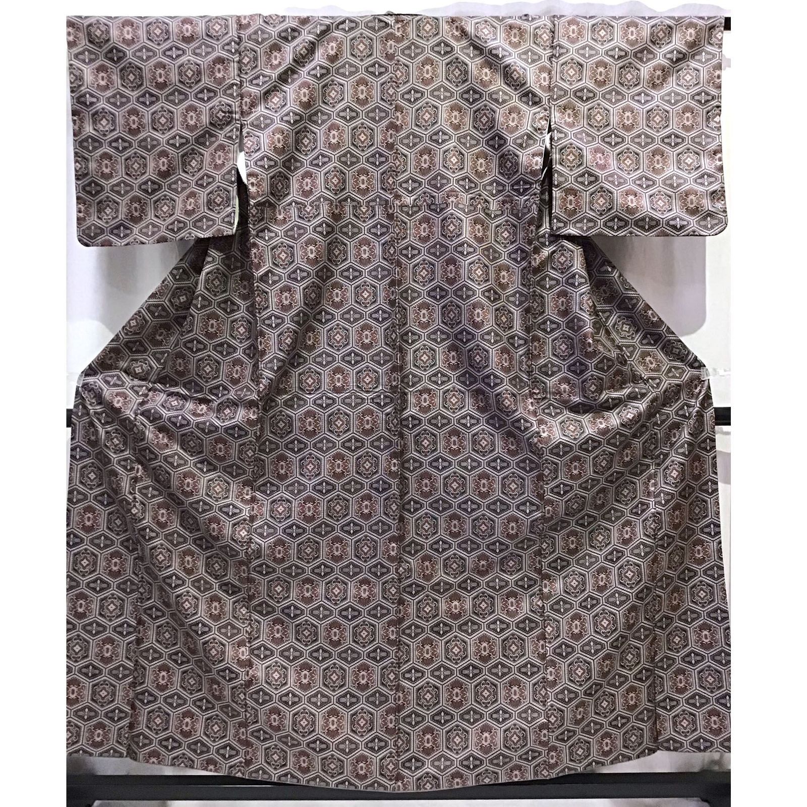 着物 ウール 紬風 紫系地 No 200701 1642 梱包サイズ80