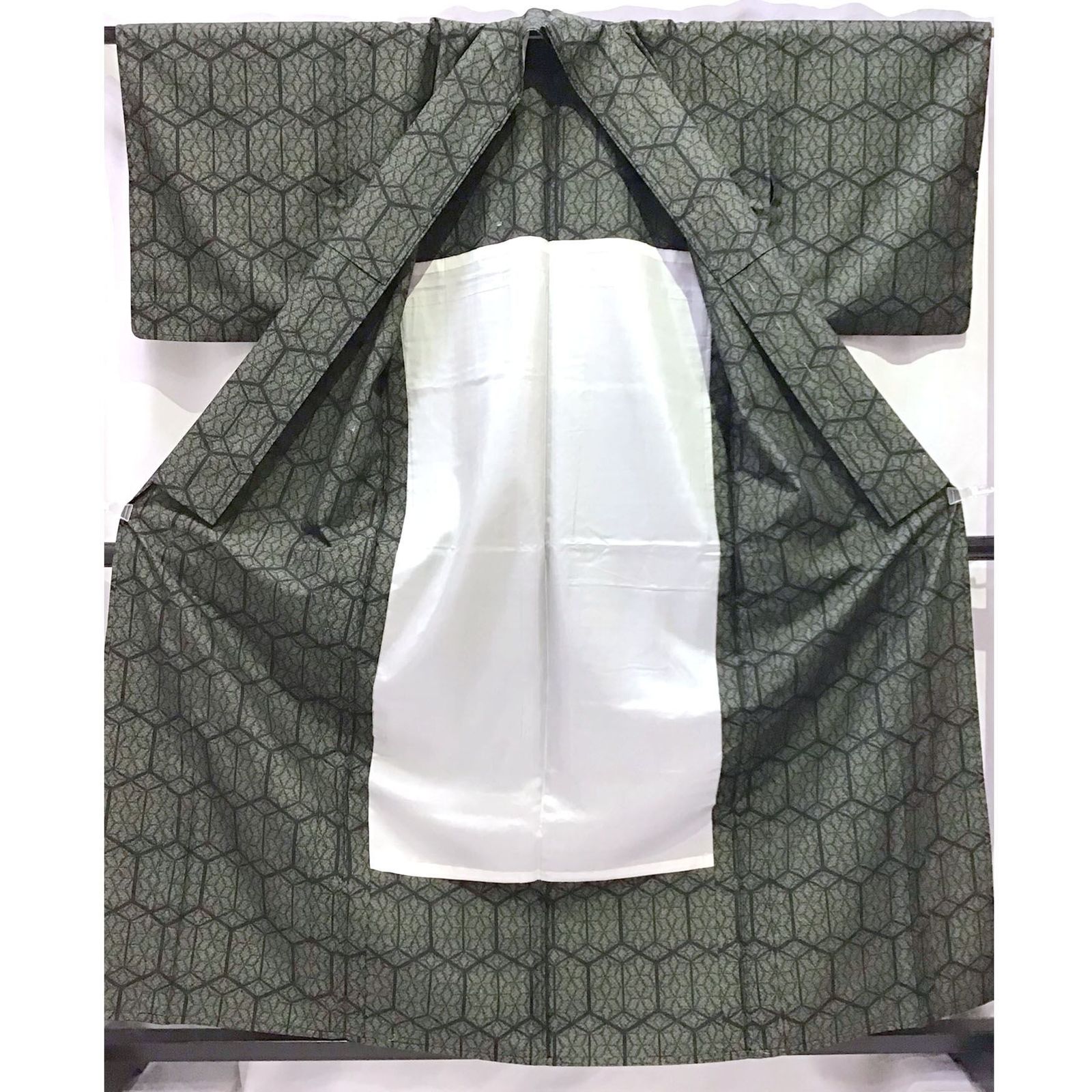 着物 紬 単衣 緑系地 No 200701 1646 梱包サイズ80