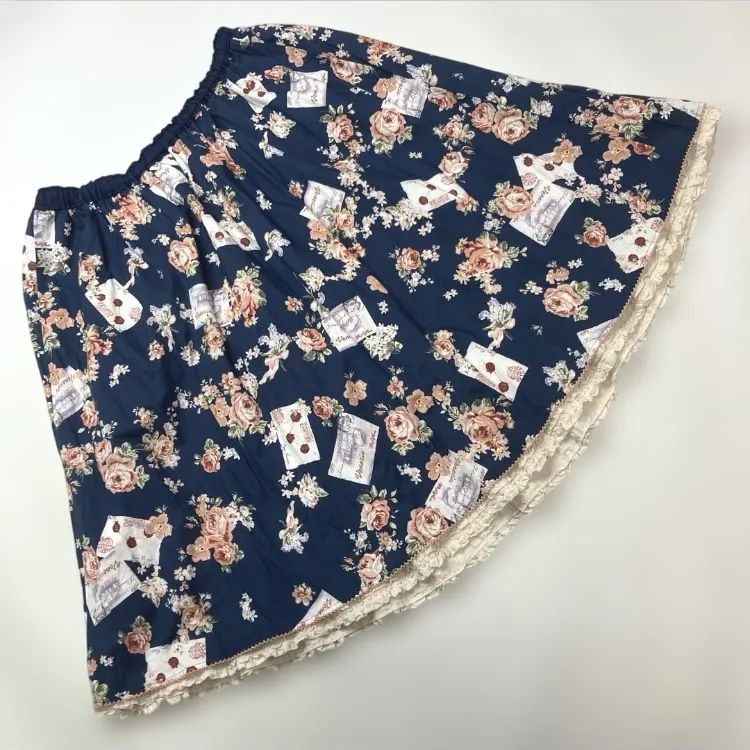 ピンクハウス ブルー バラ柄 裏地裾ピコフリル使い スカート - メルカリ