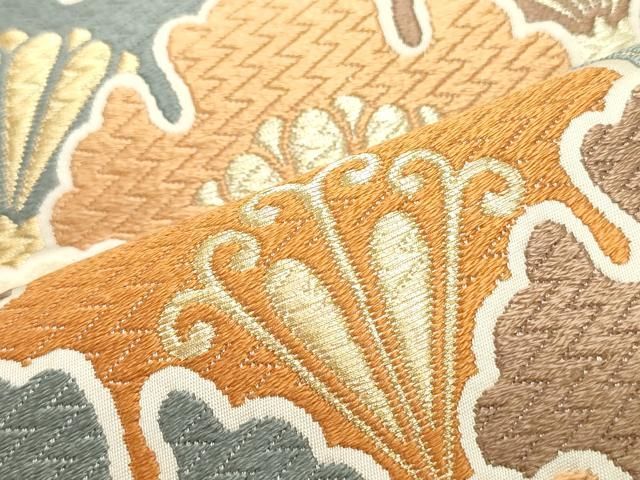 六通柄袋帯 唐織