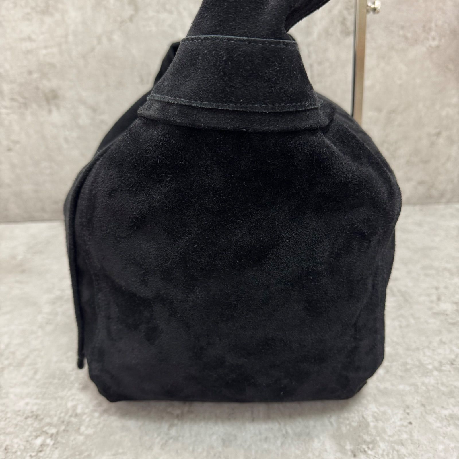 seven by sevenセブンバイセブンスウェードショルダーバッグブラック SEVEN BY SEVEN(セブンバイセブン)｜【MEN】スエード レザー