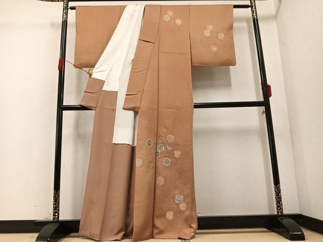 平和屋着物 訪問着 刺繍 群れ鳥亀甲文 金銀彩 正絹 ph