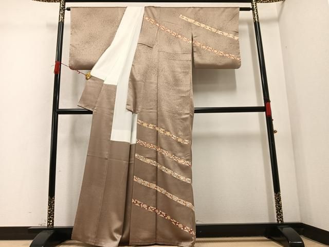 平和屋着物 訪問着 駒刺繍 花唐草文 金彩 正絹 ph