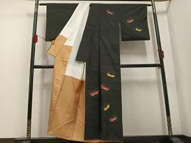 平和屋着物 訪問着 紬地 手描き 舞蝶文 黒地 金彩 正絹 ph